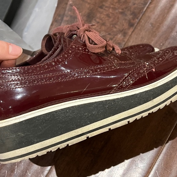 Prada shoes - Picture 6 of 7